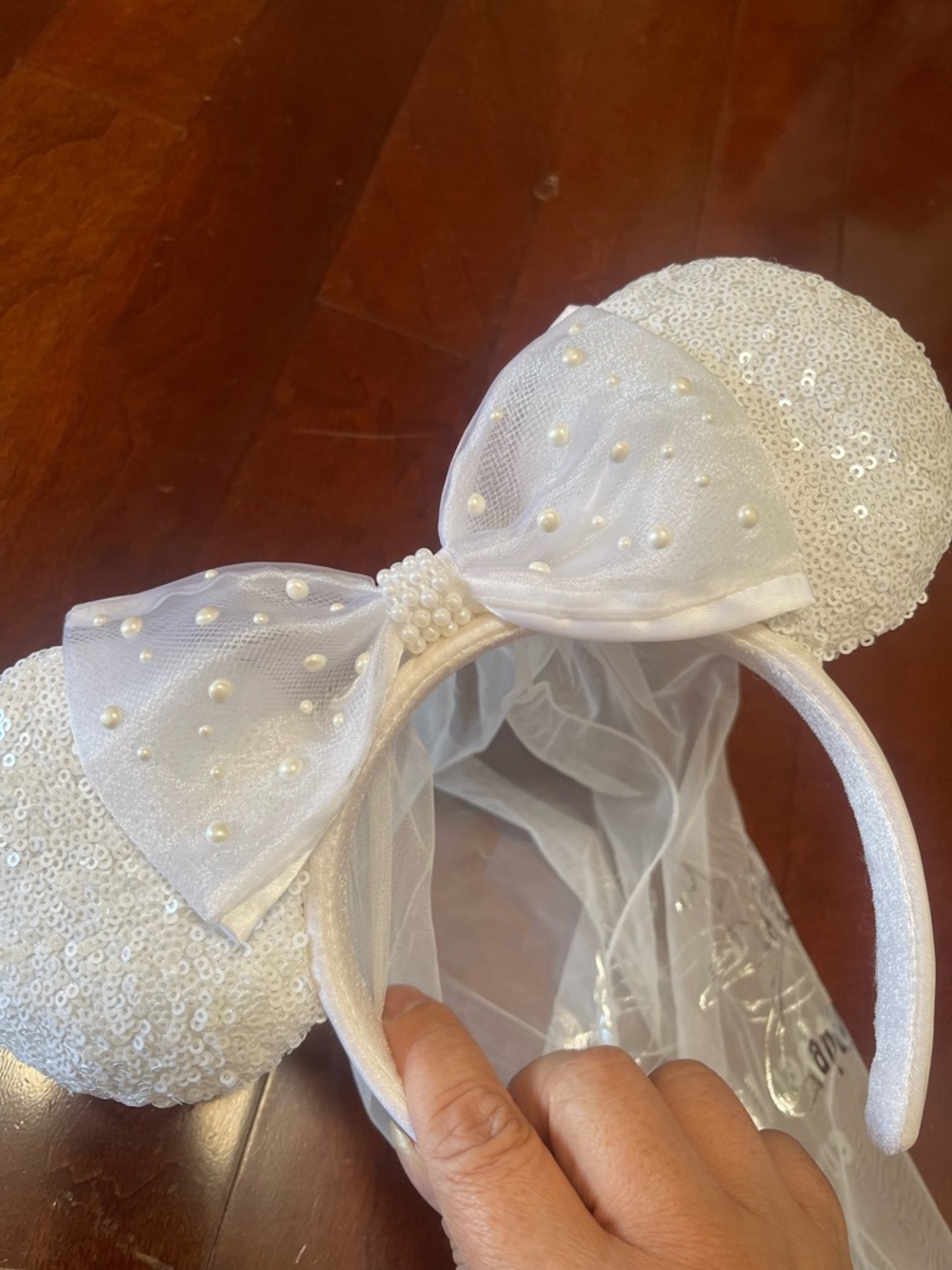 Disney Cinderella Bridal Veil Ears White Pearl Bow Headband Adult - Picture 5 of 7